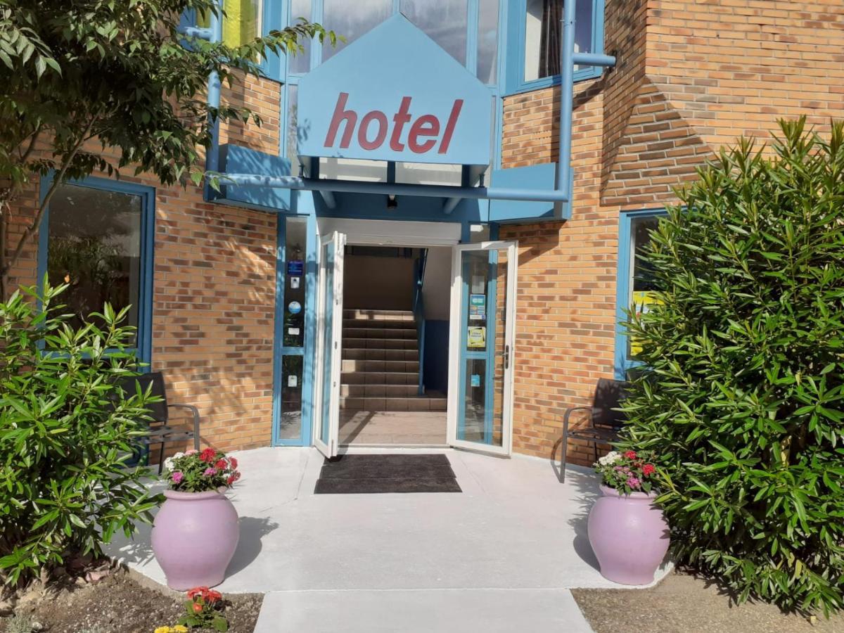 Confortel Avignon Tgv Hotel ภายนอก รูปภาพ